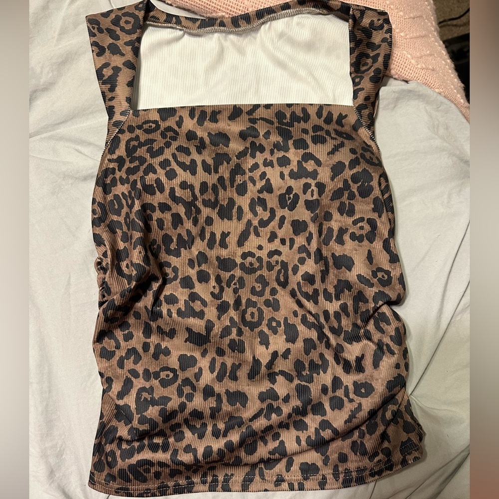 Brown and black leopard print crop top #leopardprint